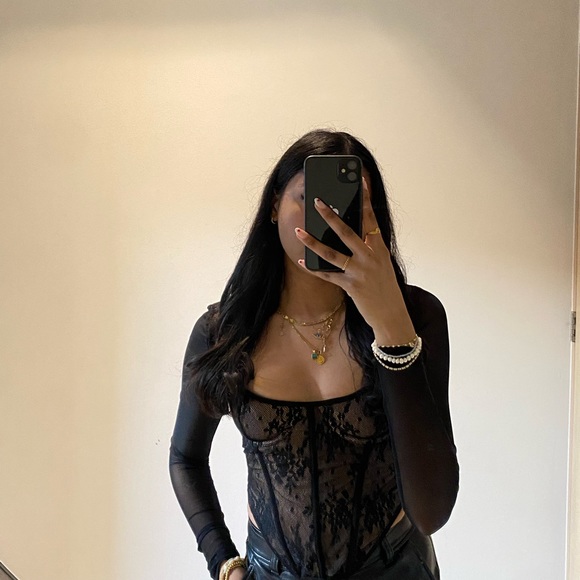 brand new white fox corset - Picture 4 of 4